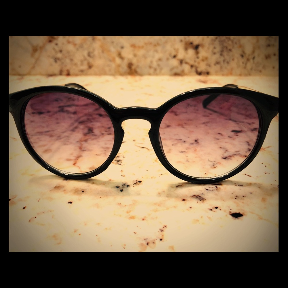 Cat eye black sunglasses gold accented sides
